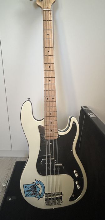 Gitara basowa 4-strunowa