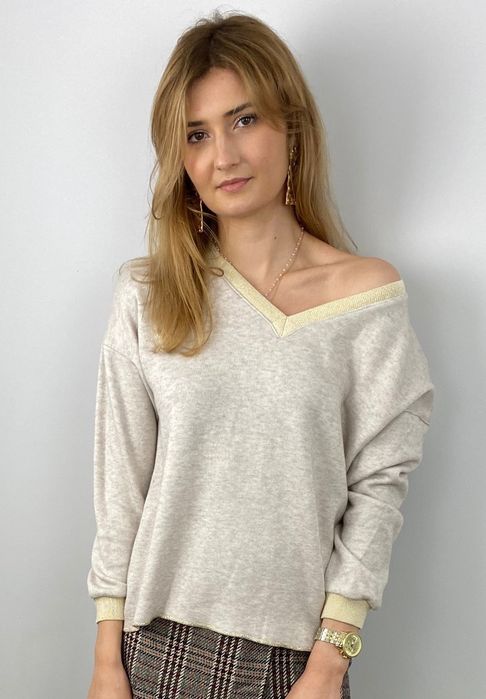 Nowy piękny sweterek, 50% rayon - sztuczny jedwab