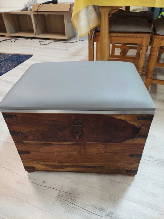 Baú em Madeira/Puff