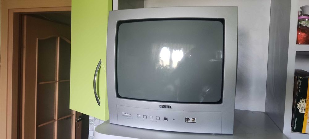 14" телевізор Vestel 1445 SL з пультом