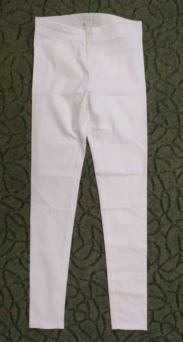 Белые стильные брюки размер M (новые)