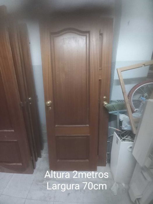 Portas de interior em madeira maciça