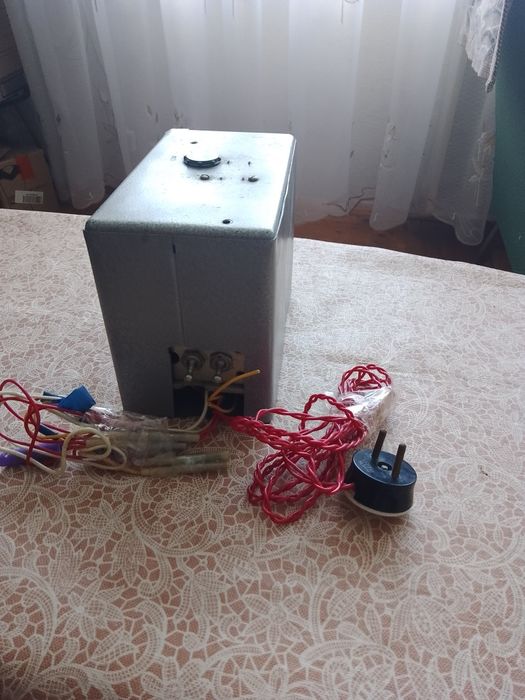Контроллер для гирлянд.