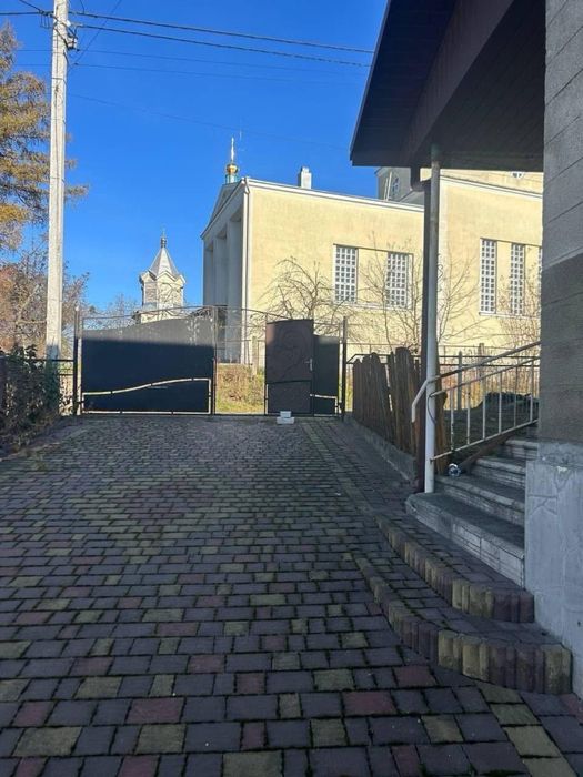 Будинок в Кременці Тернопільщина заходь і живи !