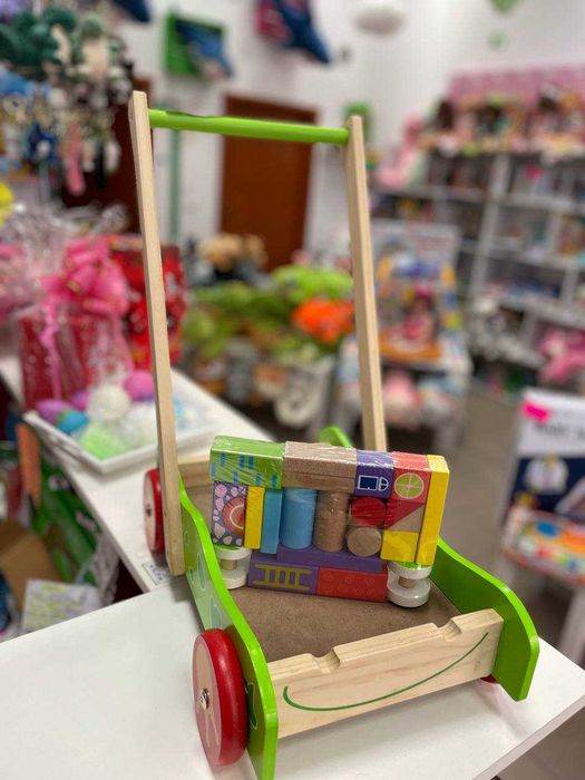 Drewniany Pchacz, chodzik, wózek z klockami