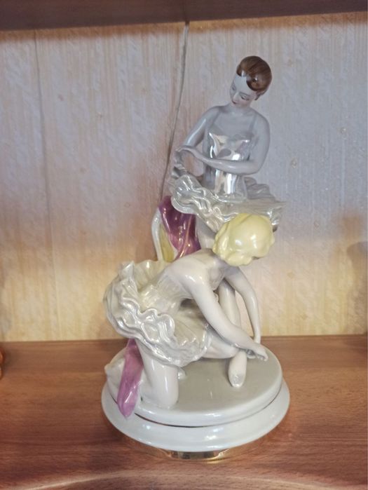 Фарфоровая статуэтка «Балерины»