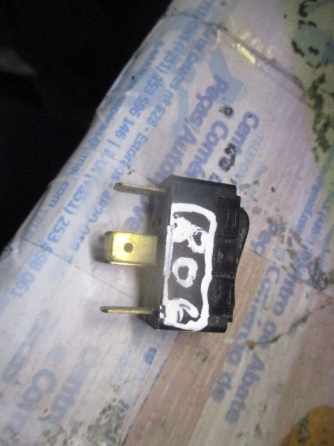 Comando / botão / interruptor vidros frente direito ALFA ROMEO 145 (93