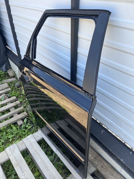 Двері (дверка) задні праві на Вольво V-50