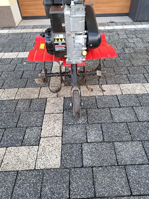 Glebogryzarka BRIGGS STRATTON 5 HP