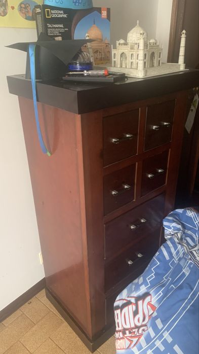 Vendo comoda, secretaria+estante e berço