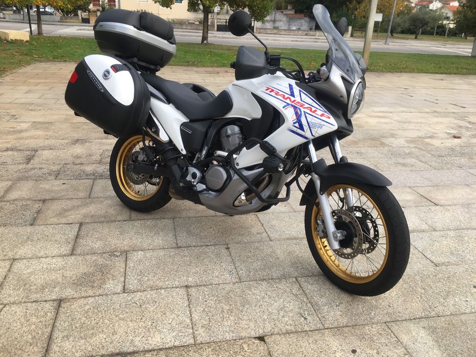 Honda Transalp 700