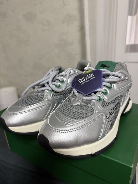 Жіночі кросівки Lacoste