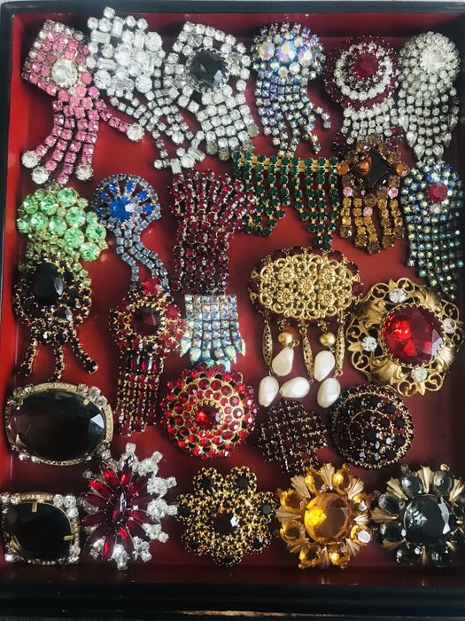 Вінтажні брошки стара Чехія