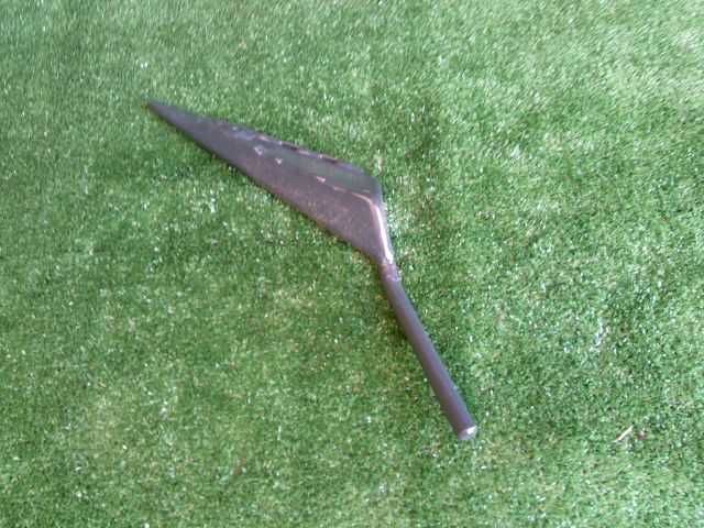 Element rozdzielacza łanu tzw " dzióbek" kufa do Kemper 345 360 części heder