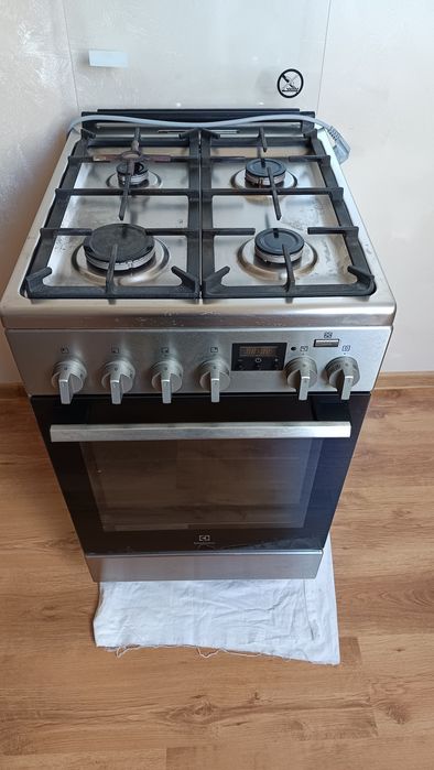 Kuchenka gazowa Elektrolux - piekarnik parowy