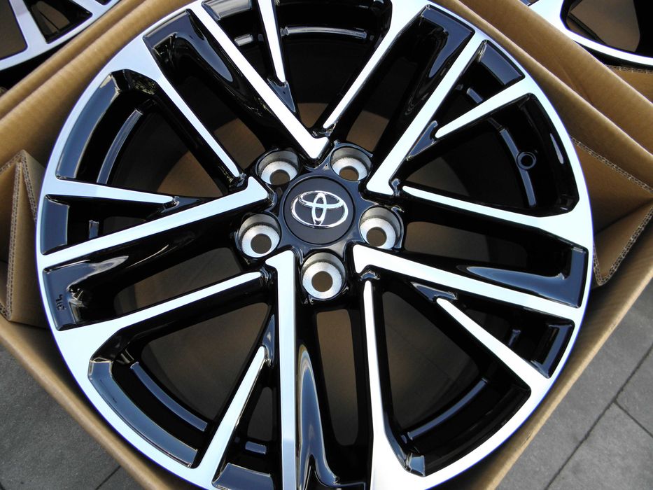 Felgi 18 Toyota Rav4 Rav-4 Yaris Cross C-HR Camry Corolla 5x114,3 ET50