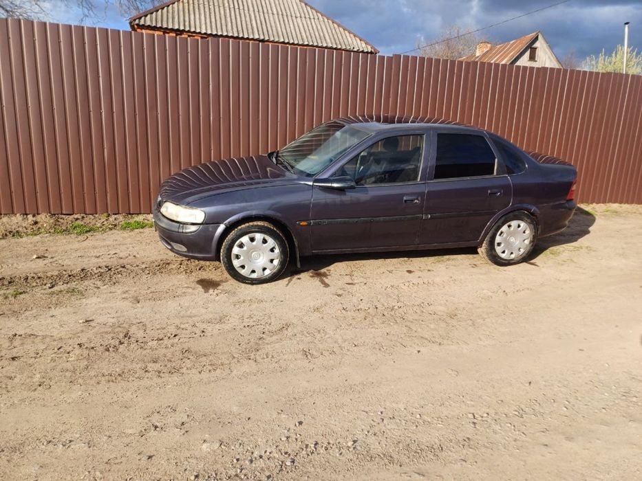Продам Opel Vectra B 2.0 16v газ 4 с переоформлением