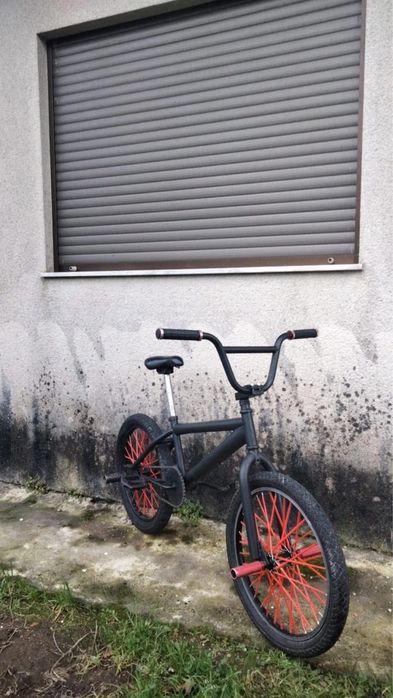 Vendo cada uma por 100 ou mais barato