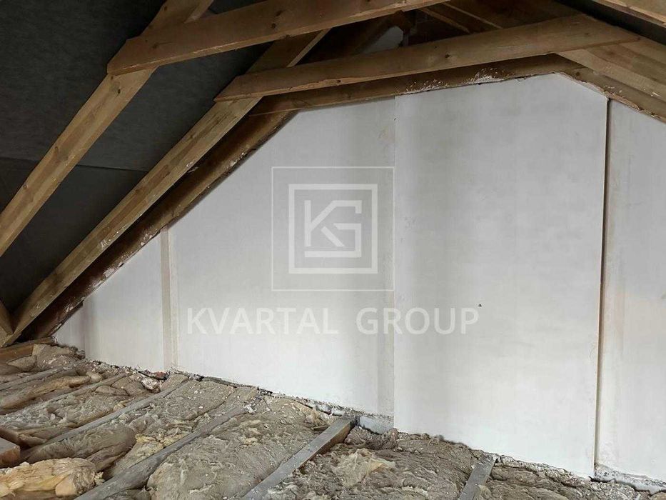 Продам ГАРНИЙ таунхаус в районі Центрального парку. Газ.