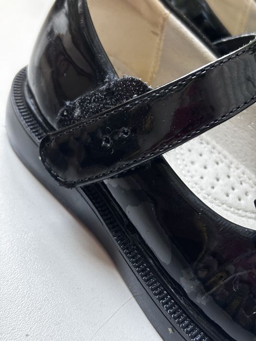 Туфли на девочку лаковые черные