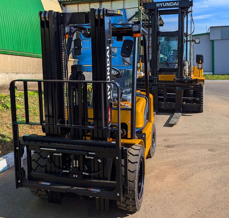 Навантажувач Hyundai 30DE-7 Mitsubishi дизель