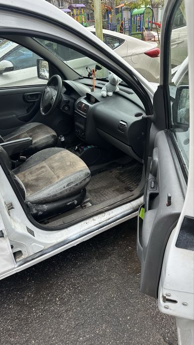Легковий автомобіль OPEL COMBO