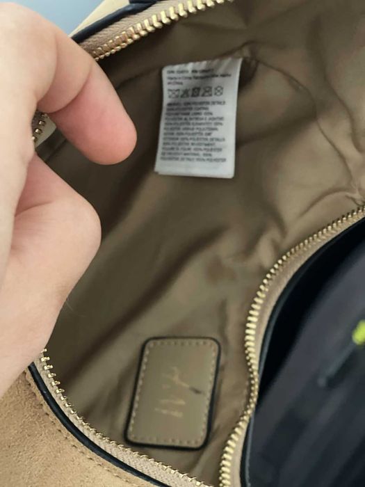 H&M beżowa torebka na ramię U-shape 1289639004