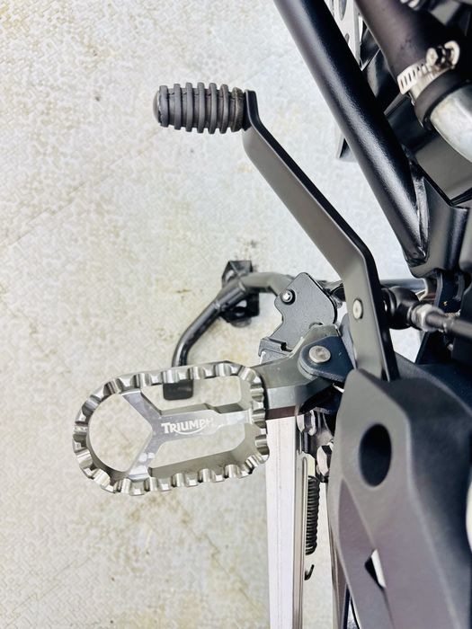 мотоцикл Triumph TIGER 800 XC в оригіналі тільки з Японії
