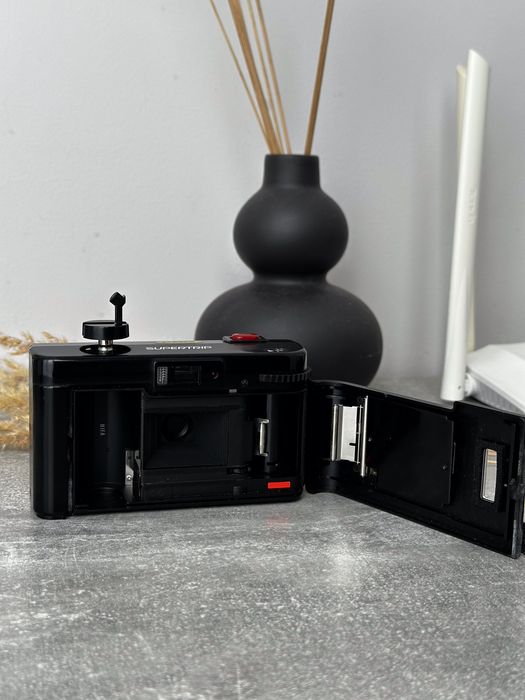 Olympus Supertrip Zuiko f/4 35mm вінтажна плівкова камера