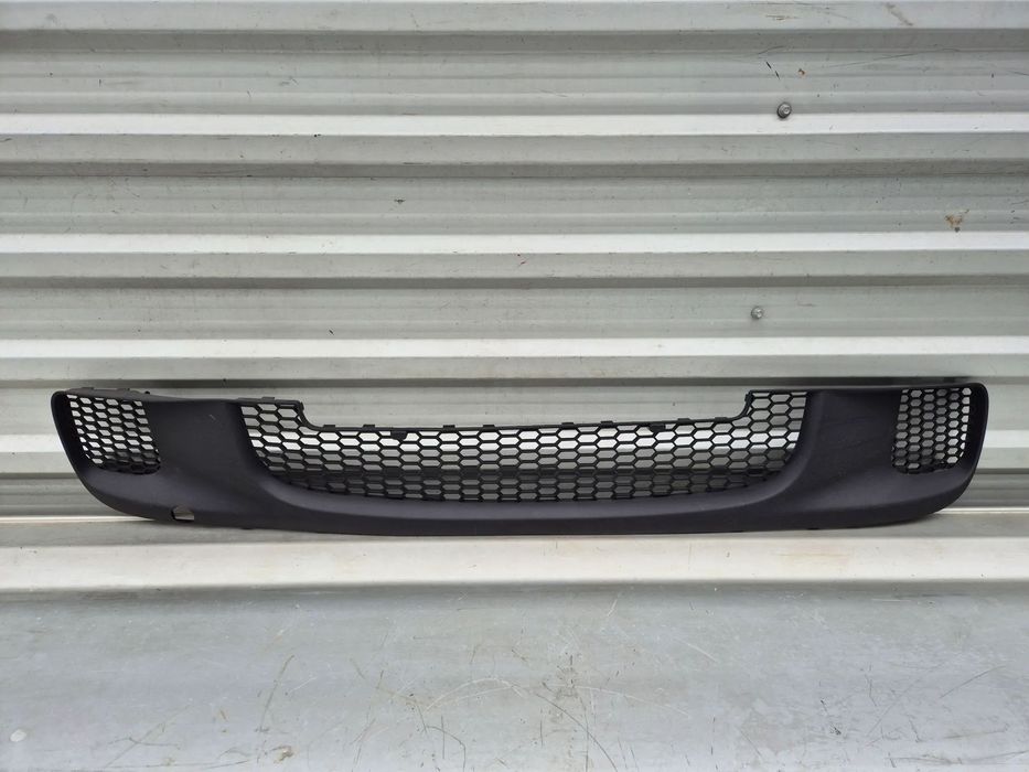 Grill atrapa zderzaka środkowa Fiat 500 Abarth 735465485
