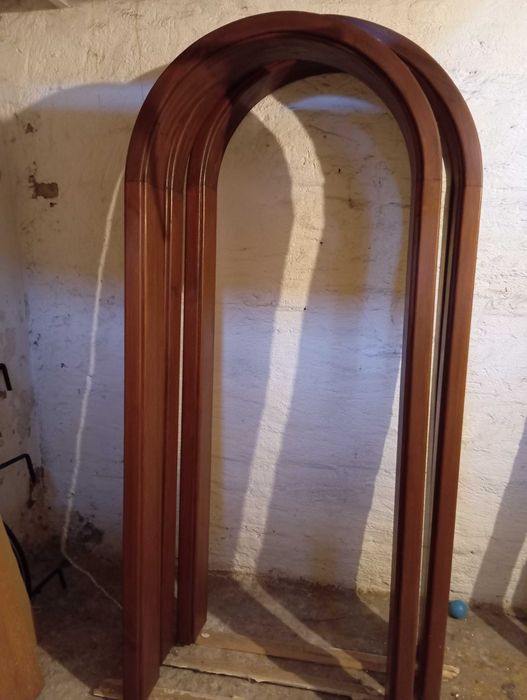 Tunele łukowe z drewna sosnowego z opaskami 3 sztuki