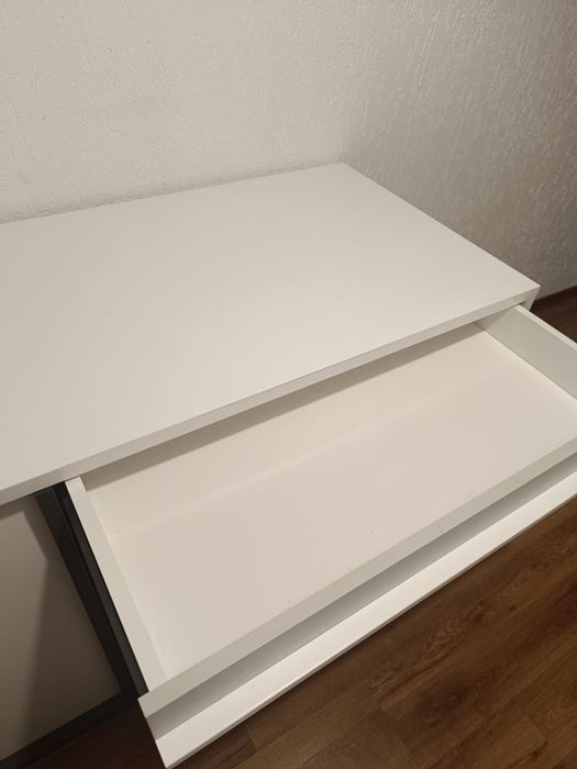 IMOLA - Biurko do pokoju młodzieżowego oraz  półka wisząca