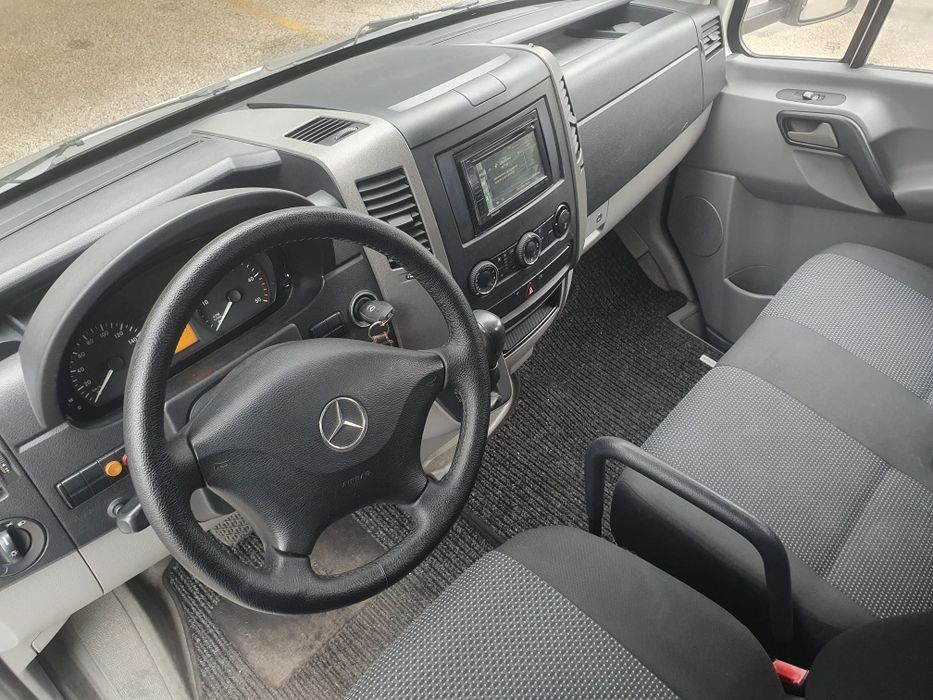 Carrinha Mercedes mini tir