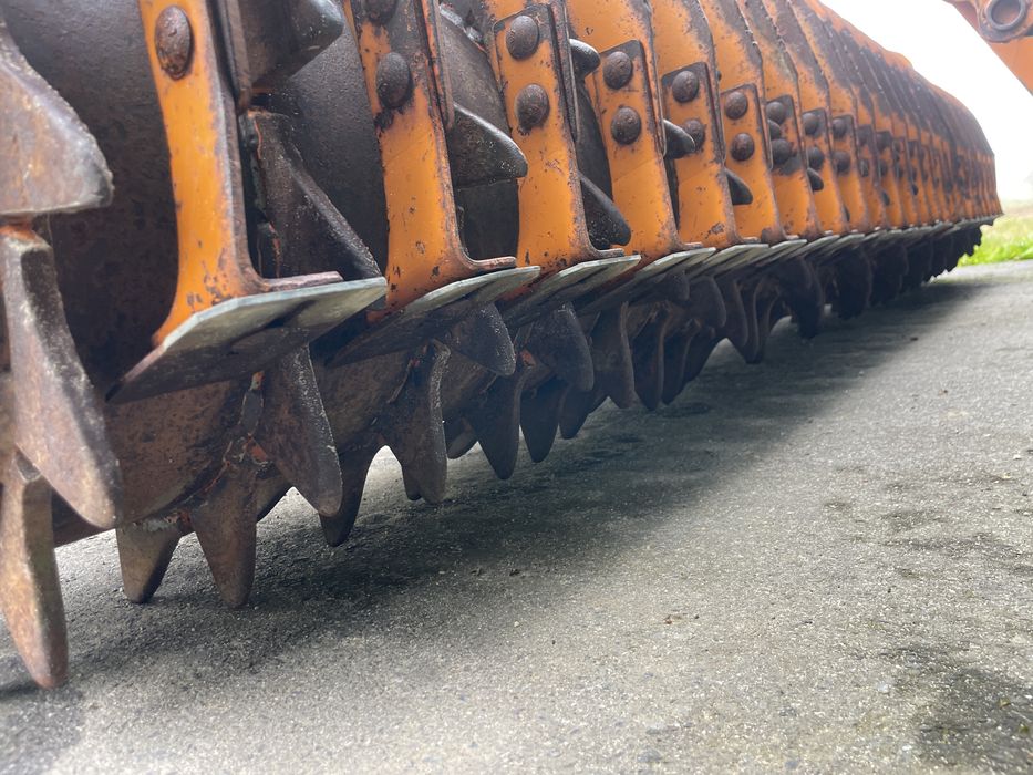 Brona aktywna, wahadłowa AMAZONE RE30, 3m, pakomat, paker