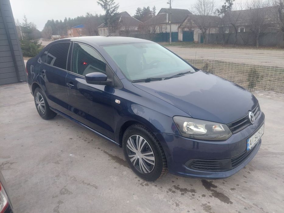 Продам семейный автомобиль