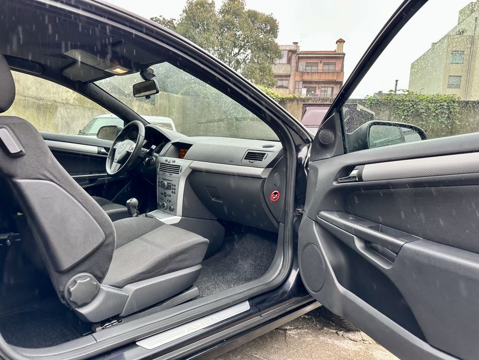 Opel Astra GTC 1.3CDTI