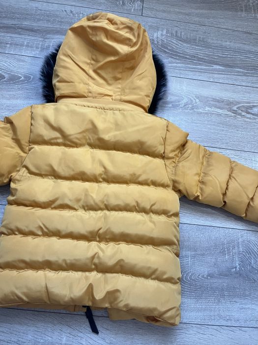 Продам зимову куртку 3-4 роки