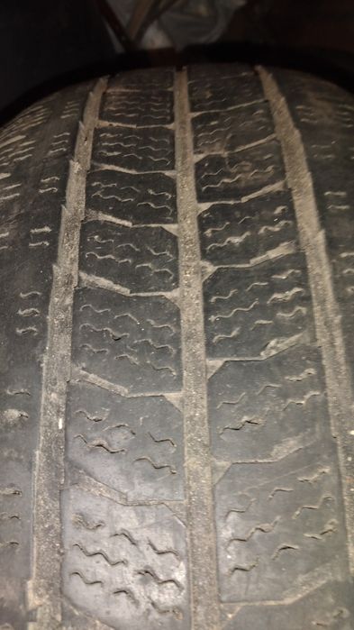 Шины 2шт 225/70 R 15c Cleber зима для буса грузовые