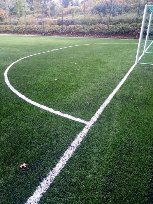 Relva sintética para desporto e outros