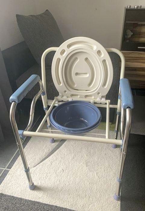 Стілець -туалет новий