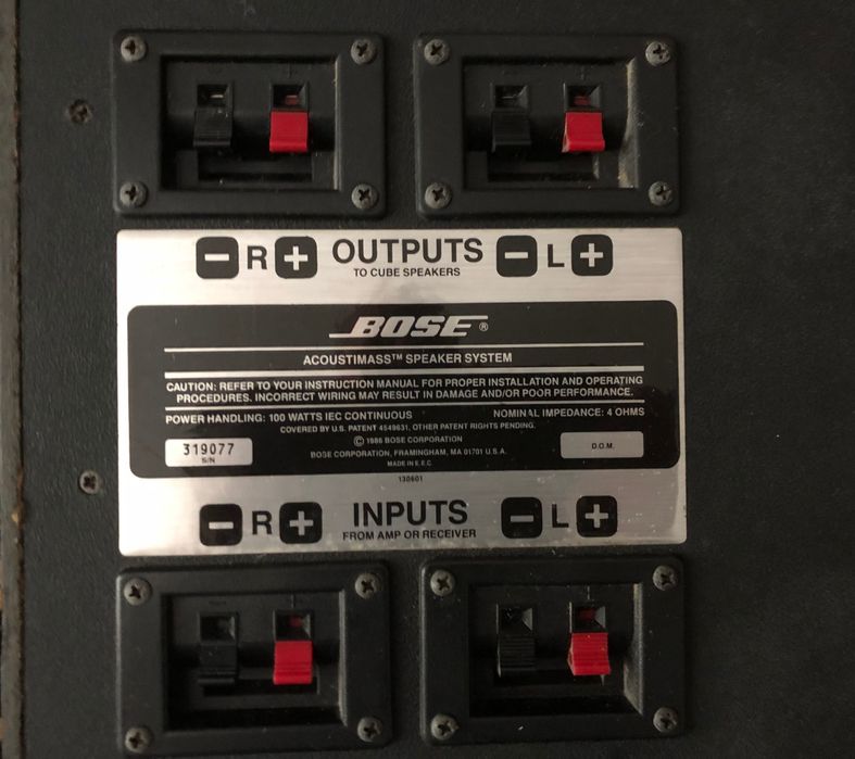 Bose 2 colunas c/tripé e 1 subwoofer Bose 100W