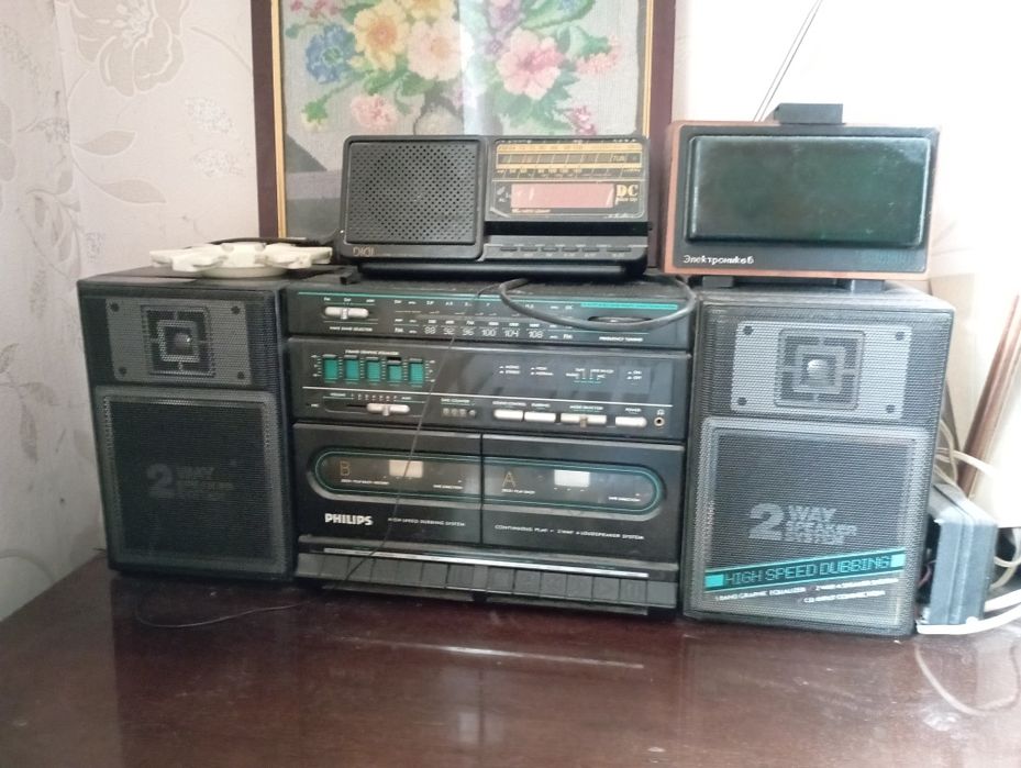 Магнитофон Philips