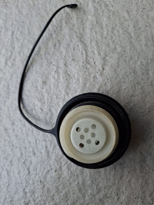 Крышка бензобака.