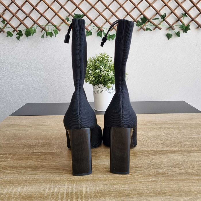 Botins tipo “meia" - elásticos