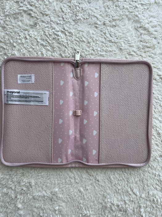 Mala maternidade/passeio, muda fralda e porta documentos Mayoral