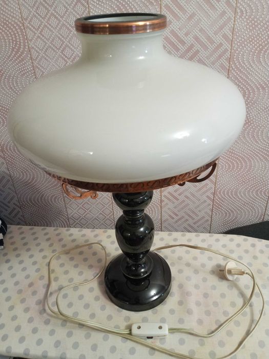 Лампа настольная ретро 1960-х годов времен СССР