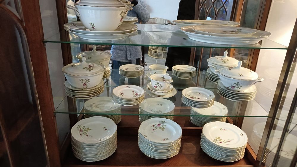 Serviço de jantar porcelana vista alegre,