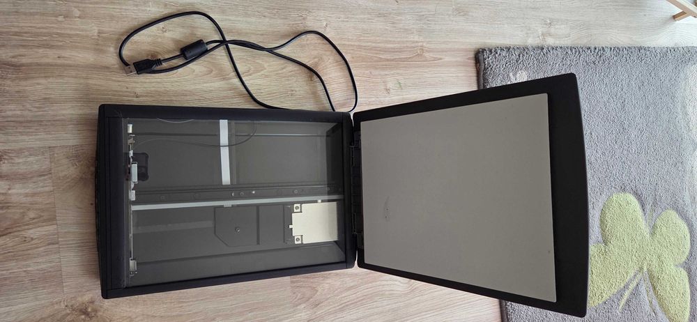 Skaner Canon LiDE 210 z kablem usb