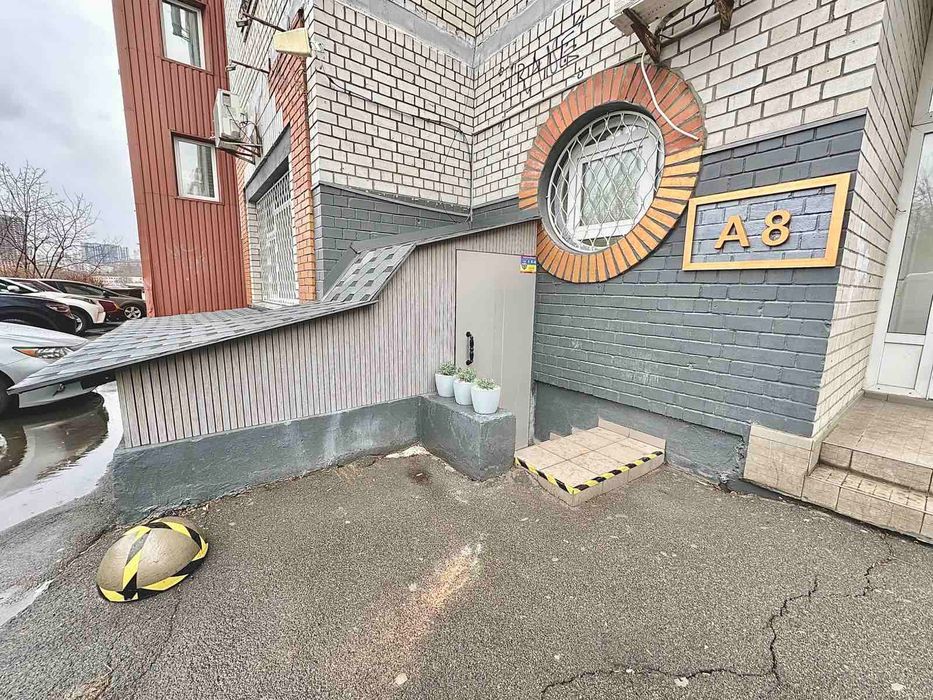 Офіс кабінет 12м2 приміщення юридична адреса Саперно-Слобідська 8