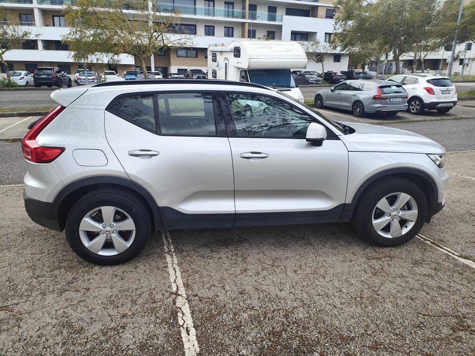 Volvo XC40 T3 Tech Edition Impecável